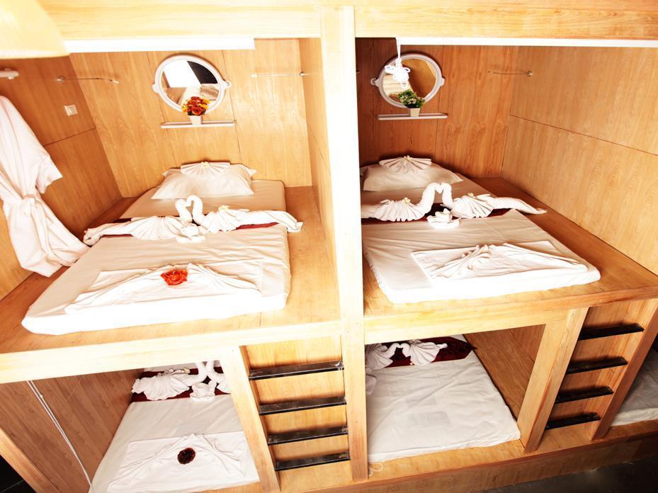 Capsule Hostel Patong Bagian luar foto
